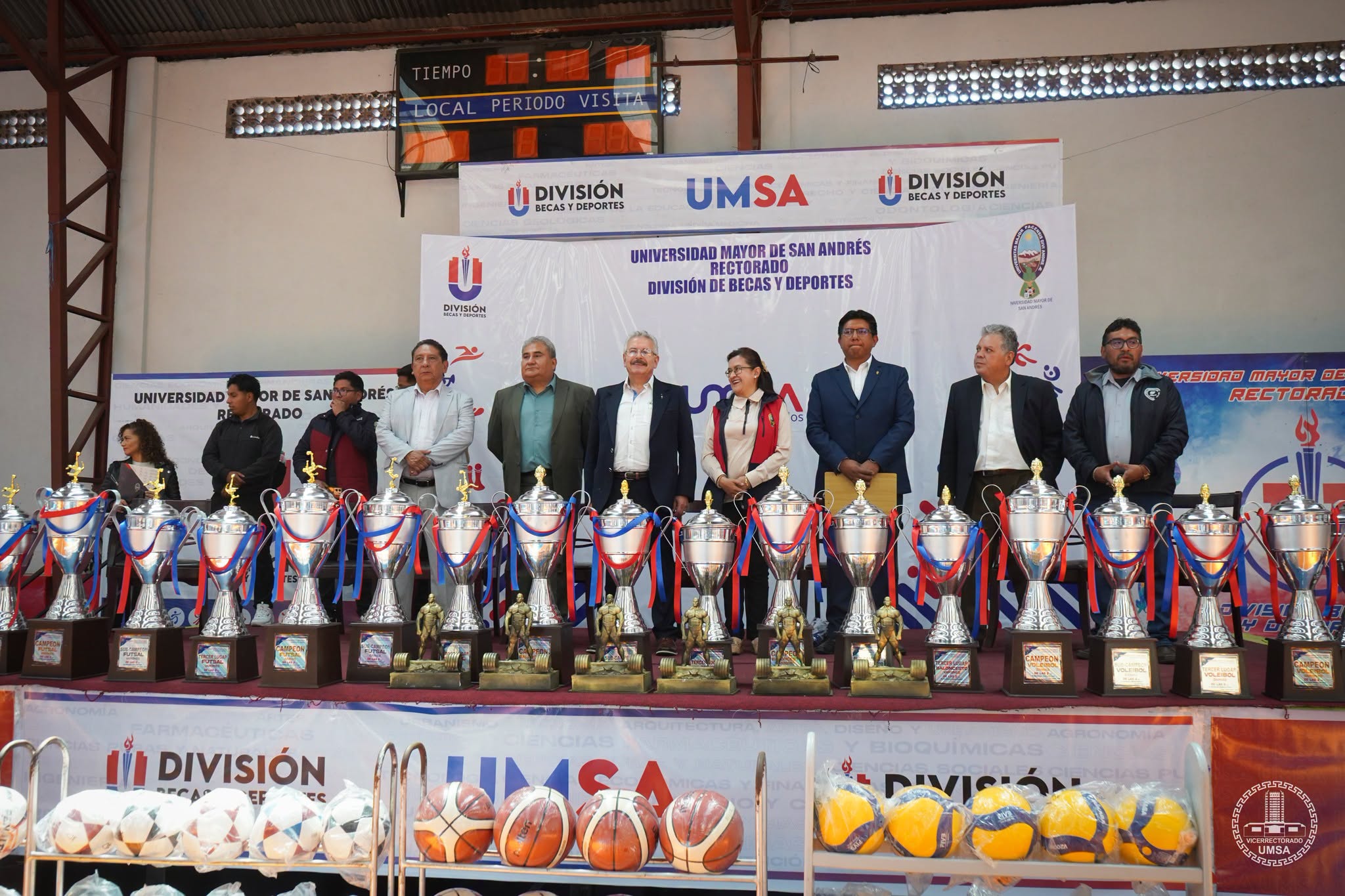 DEL DESAFÍO A LA VICTORIA: RECONOCEMOS A NUESTROS DEPORTISTAS DE LAS OLIMPIADAS INTERFACULTATIVAS “UMSA SOMOS TODOS” 2026